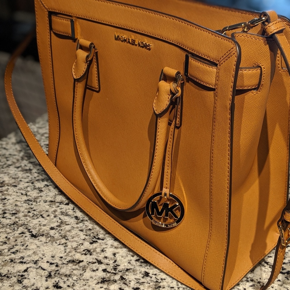 Michael Kors Brown Purse (Like New)